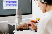 増える「介護を語る芸能人」業界の理解促進・イメージ向上に