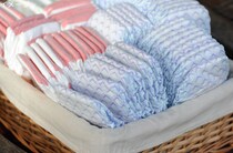 「オムツ」がアウターウェアに？ 万博でファッションイベント開催