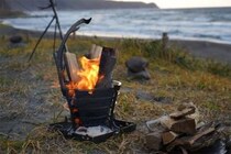 【2025年・ファイヤーギア特集】焚き火台やストーブなど！耐風・燃焼効果が抜群のおすすめファイヤーギア