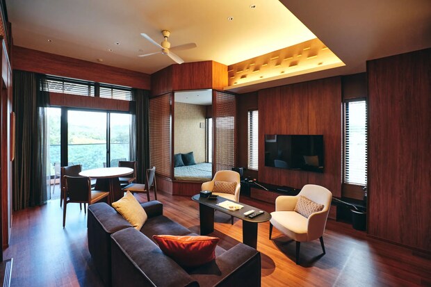 DSF9559 Jeepコマンダーで行く！愛犬と過ごすラグジュアリーリゾート『小谷流の里 ドギーズアイランド』