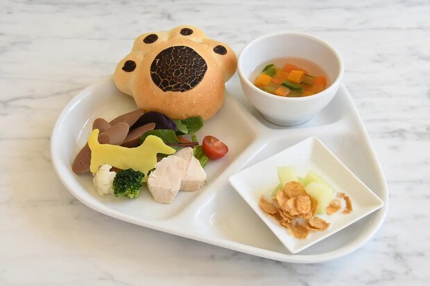 ワンちゃん洋プレート Jeepコマンダーで行く！愛犬と過ごすラグジュアリーリゾート『小谷流の里 ドギーズアイランド』