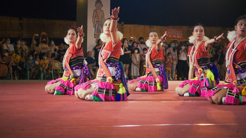 『サウダーヂ』『バンコクナイツ』富田克也監督最新作 映画『潜行一千里 ILHA FORMOSA』予告映像&メインビジュアル公開