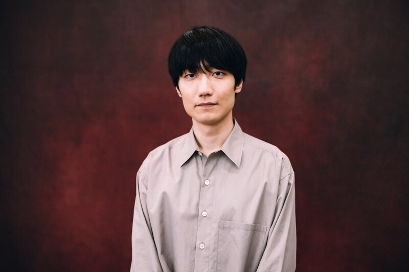 奥山由之 監督が語る 『秒速5センチメートル』 新海誠への敬意と18年の時を経て再び響く“誰かを想い続ける痛み”