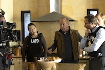 監督・主演・製作マイケル・キートン“これは償いの物語”　映画『殺し屋のプロット』 特別インタビュー映像公開