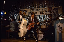 失われた伝説のギターをマイケル・J・フォックスらが大捜索!　『バック・トゥ・ザ・フューチャー』公開40周年限定上映 特別映像