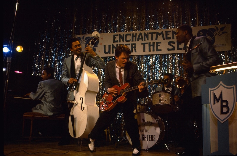 失われた伝説のギターをマイケル・J・フォックスらが大捜索! 『バック・トゥ・ザ・フューチャー』公開40周年限定上映 特別映像