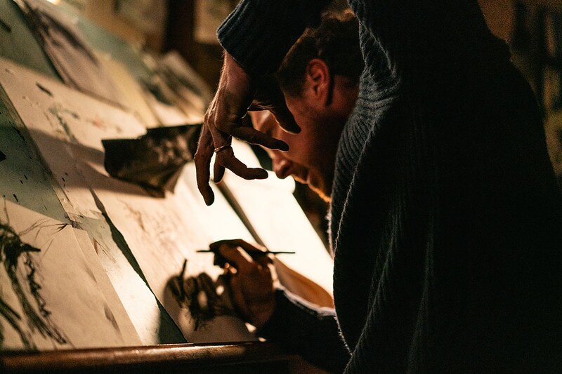 主演ベネディクト・カンバーバッチがプロデユーサーも買って出た意欲作 映画『フェザーズ その家に巣食うもの』