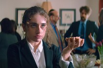 両親・元カノ・パパ活相手が集合‥‥気まずさ限界突破　映画『Shiva Baby シヴァ・ベイビー』