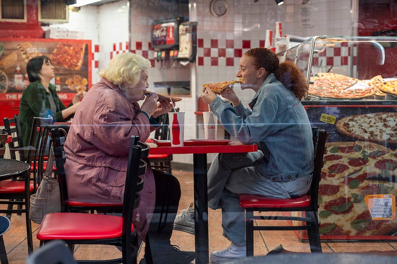 スカーレット・ヨハンソン長編初監督作　“嘘”からはじまる最高の友情　映画 『エレノアってグレイト。』 予告映像公開