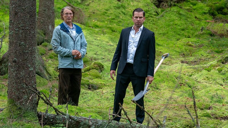 マッツ・ミケルセン新境地 “自分をジョン・レノンだと思い込む男”に!　映画『さよなら、僕の英雄』