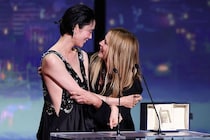 岡本多緒 共演のヴィルジニー・エフィラと共にカンヌ女優賞! 日本人初の快挙　映画『急に具合が悪くなる』