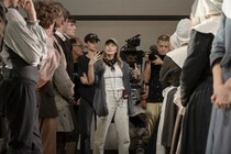 デジタル全盛の中、フィルム撮影と上映が行われた『アン・リー／はじまりの物語』ーー日本最古の映画字幕制作会社 日本シネアーツ社に聞く"フィルム作品での字幕制作の現在地"