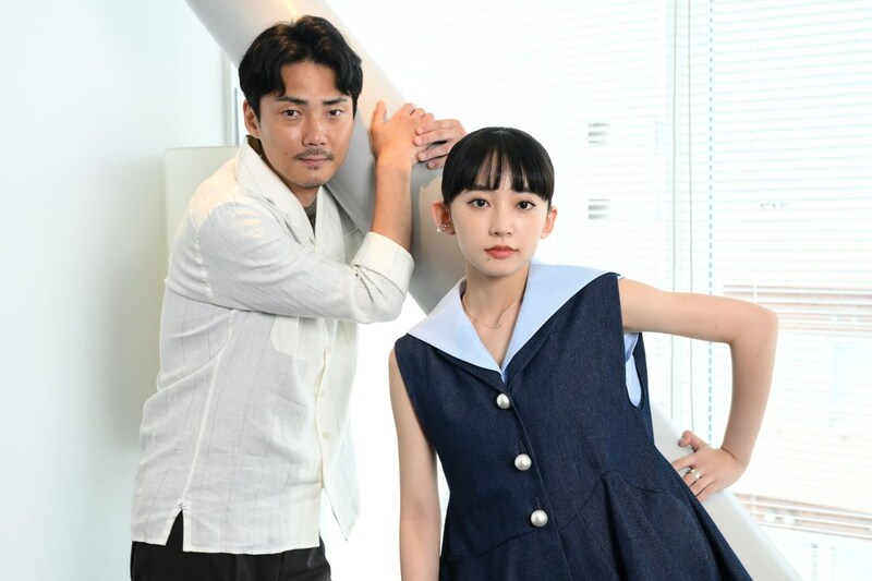 毎熊克哉 ＆ 近藤華インタビュー　透明人間の末娘を守り、家族は東京へ――笑いと愛情に満ちた父娘のロードムービー『見えない娘 THE INVISIBLES』