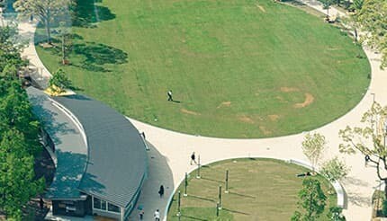 神戸で「のびのびプレイランドin東遊園地」開催、自然と遊びを楽しむ