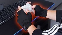 冬の作業やテレワークでも活躍 USB給電式ヒーター搭載のあったか手袋 サンコーの「ゲーミングてぽっか」