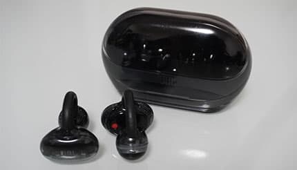 先入観は禁物！「JBL Soundgear Clips」を使って分かった「カフ型オープンイヤー」の現在地