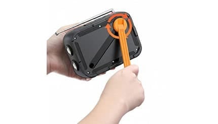 災害時にあると助かる ソーラー充電対応のモバブと多機能ラジオが磁気研究所から登場