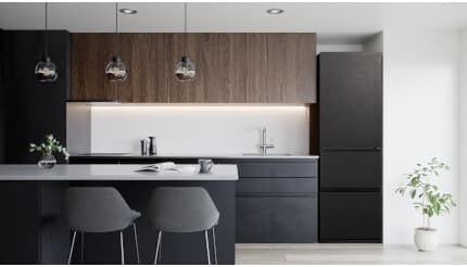 パナソニック、ダークカラーで石目調デザインの奥行き60センチ冷凍冷蔵庫「WSタイプ」