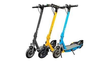 ハセガワモビリティ、大阪府警向けに「特定小型キックボード」の貸し出しと試乗会を実施