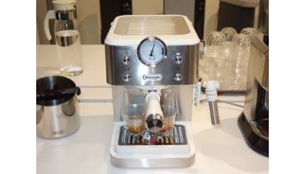 おうちカフェがもっと楽しく！ 「デロンギ クラシック エスプレッソ・カプチーノメーカー」にホワイトモデル誕生