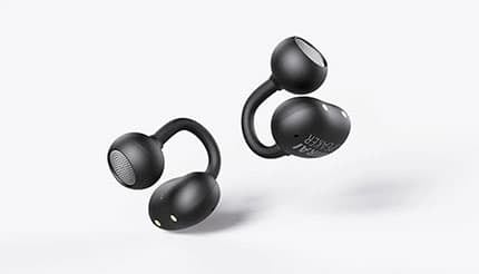 テレビの前から日常会話までくっきり！ 世界初の聞こえ調整イヤカフ型集音器「ミライスピーカー・イヤー」