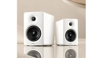 小型で100Wの衝撃！ 新生活の音響体験を高めるデスクトップスピーカースピーカー「M90」