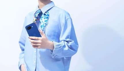 Google Pixel 10aに日本限定モデル、ヘラルボニーと共創した特別モデル「Isai Blue」