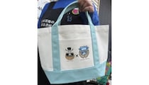 老舗古本屋×J1川崎フロンターレ　「本を持ち運ぶ」専用トートバッグを製作！