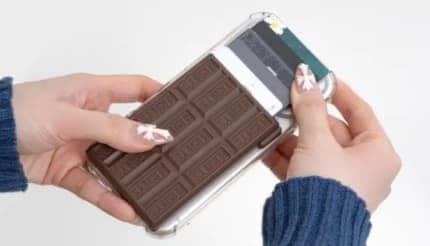 MagSafe対応 スマホ裏に付ける「板チョコ」 ハーシー公式コラボで誕生
