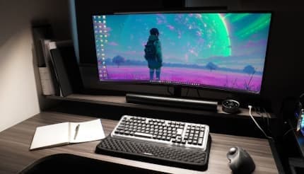 2万円超でも買う価値あり？ ベンキューの最上位モニターライト「ScreenBar Halo 2」の実力を検証