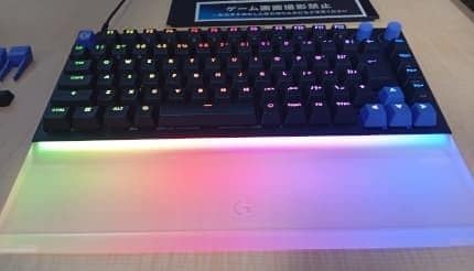 “ロジクールG史上初”だらけ ポップな見た目に高いカスタマイズ性 有線ゲーミングキーボード「G512 X」が登場