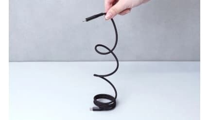 「絡まない」「散らからない」の新発想！ 100W対応急速充電の「PD対応見える充電マグネットケーブル」