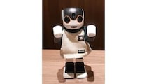AIロボットの先駆け！ 10周年でさらに進化した「ロボホン」の実力とは！？