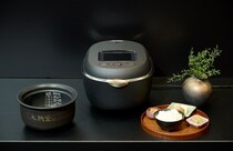タイガー魔法瓶が土鍋炊飯器発売20周年記念のフラッグシップモデルを投入！ 目指したのは料亭の土鍋ご飯