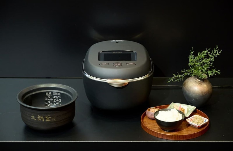 タイガー魔法瓶が土鍋炊飯器発売20周年記念のフラッグシップモデルを投入! 目指したのは料亭の土鍋ご飯