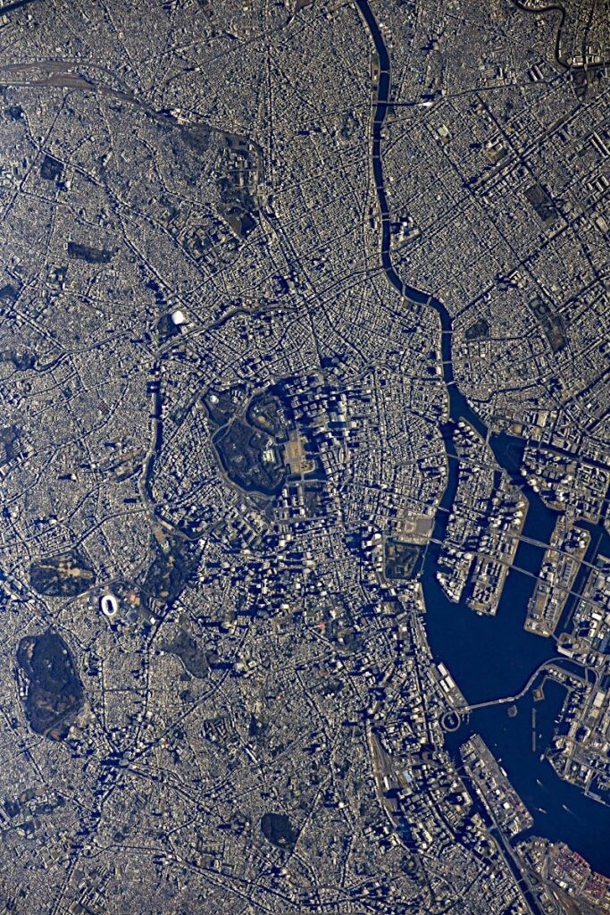 ISSから1200mm超望遠レンズで撮影された東京の詳細写真