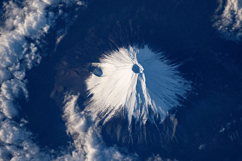 ISS（国際宇宙ステーション）からみた富士山（2025年12月撮影）