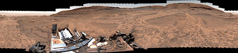 火星の「ボックスワーク」が映る360度パノラマ　探査車キュリオシティが撮影