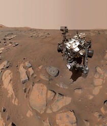 サンプル採取成功後に撮影。火星探査車パーサヴィアランスの最新自撮り画像