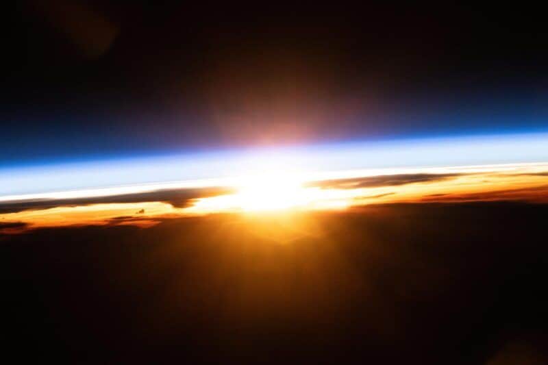 ISS（国際宇宙ステーション）から見た沈みゆく太陽（2026年5月5日撮影）
