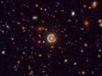 48億光年先と110億光年先の天体が作り出したアインシュタインリング　すばる望遠鏡が撮影