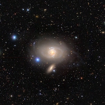 おとめ座の渦巻銀河NGC 4045　すばる望遠鏡が撮影