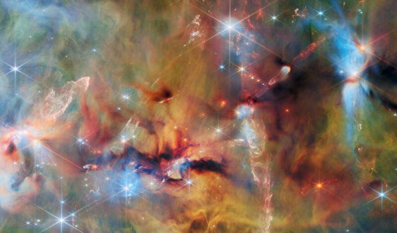 さまざまな段階の若い星が存在するオリオン座分子雲の一部 ウェッブ望遠鏡が撮影