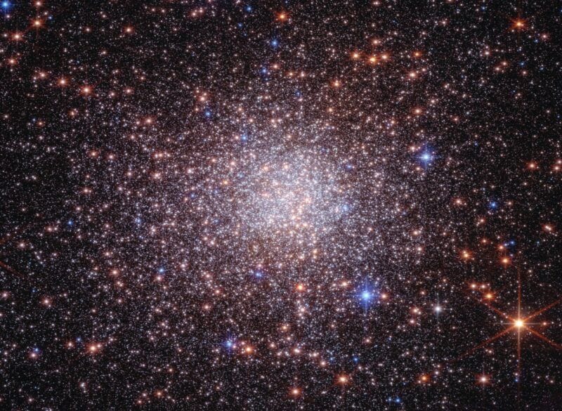 球状星団ではなく「銀河形成の化石」だった「ターザン5」　ウェッブ望遠鏡による観測