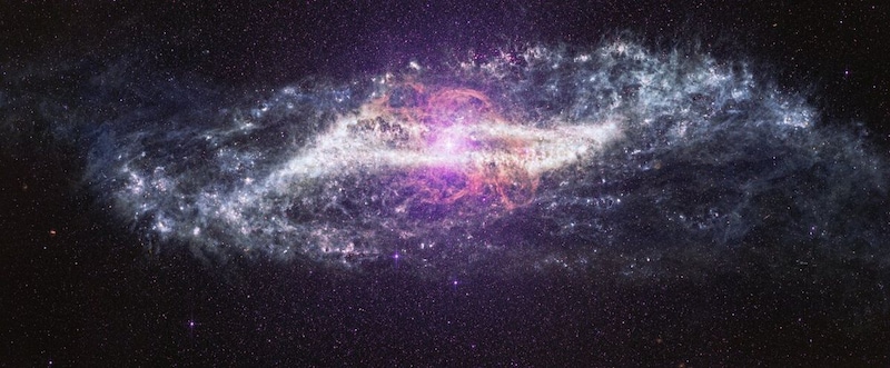 ジェイムズ・ウェッブ宇宙望遠鏡が中間赤外線でとらえたケンタウルス座A