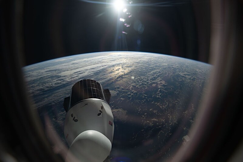 ISS（国際宇宙ステーション）からみた地球