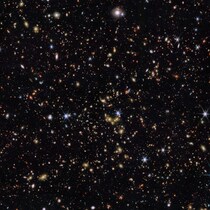 ジェイムズ・ウェッブ宇宙望遠鏡などがとらえた銀河の饗宴