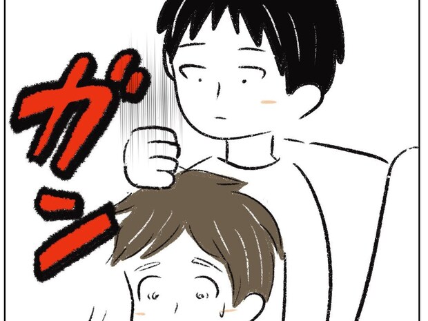 滑り台の上からげんこつ。叩いた子どもの母親だけが見ていない。叱らない育児［９］｜まるの育児絵日記