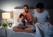 子どもの夜泣きが辛い。どうしたらいい？鼻づまりや痒みはない？子どもの様子を観察して対応しましょう