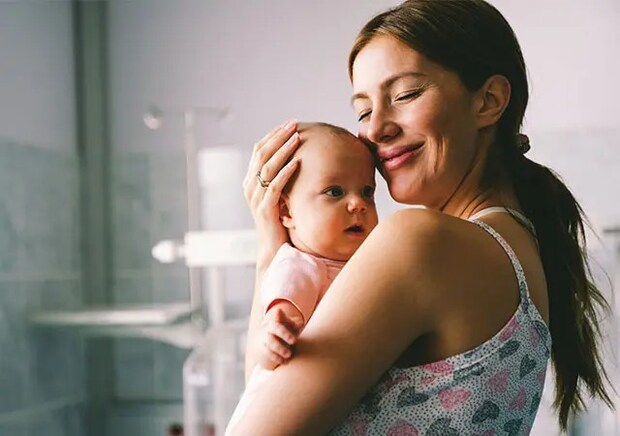 頭の形って成長したら治るの?家庭でできる予防・改善策について小児外科医澁谷先生にお伺いしました